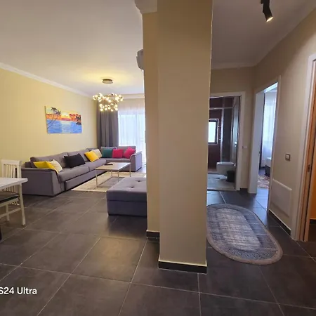 Nova Qerret Zl Apartment