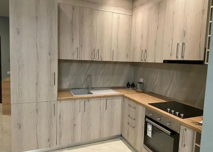 Nova Qerret Zl Apartmán