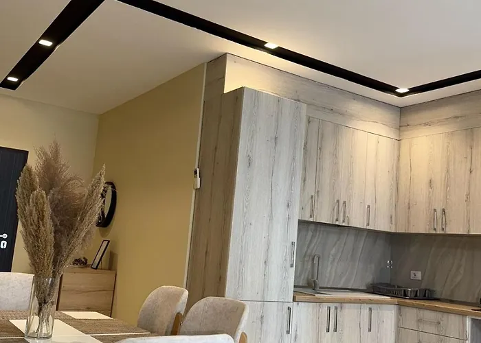 Nova Qerret Zl Apartmán