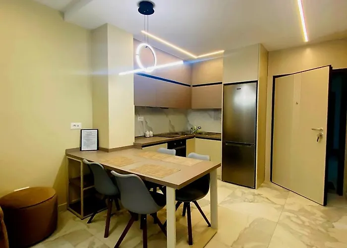 Nova Qerret Zl Apartmán *