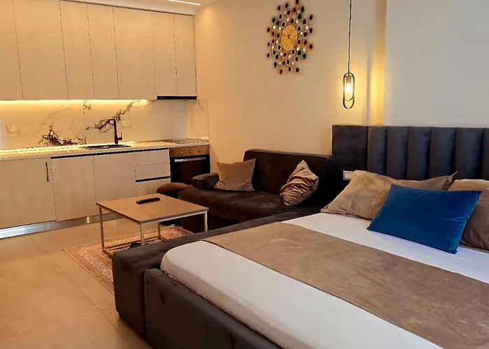 Nova Qerret Zl גולם