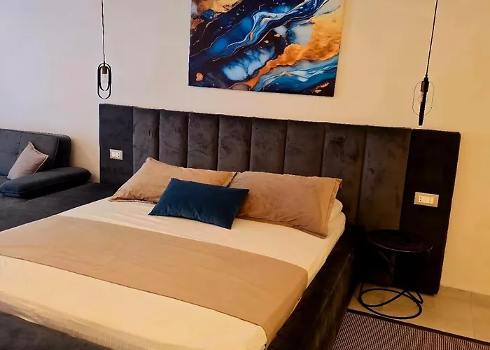 Nova Qerret Zl גולם