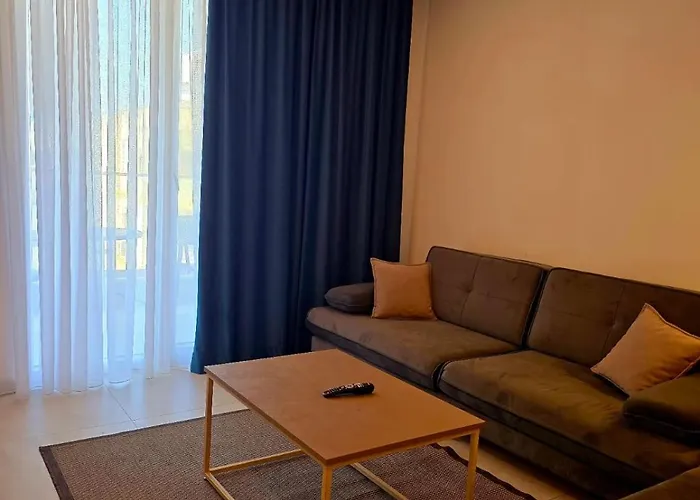 Nova Qerret Zl גולם